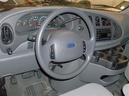 Ford Econoline Wagon 2008 photo 5