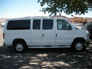 Ford Econoline Wagon 2008 photo 1