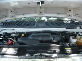 Ford Econoline Wagon 2008 photo 5