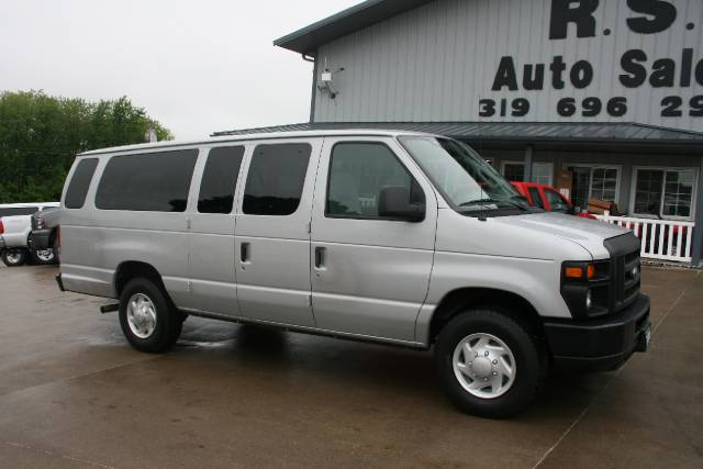 Ford Econoline Wagon 2008 photo 1