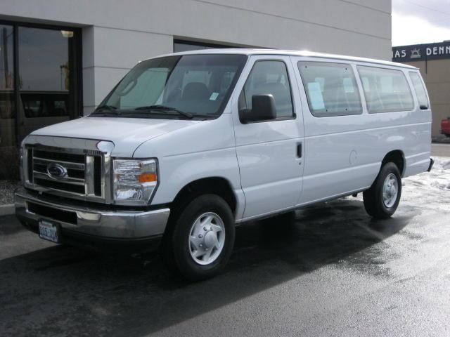 Ford Econoline Wagon 2008 photo 1