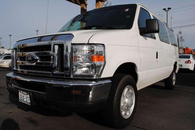 Ford Econoline Wagon 2008 photo 4