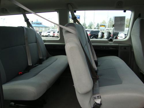 Ford Econoline Wagon 2008 photo 3