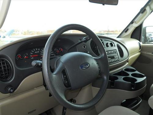 Ford Econoline Wagon 2008 photo 3