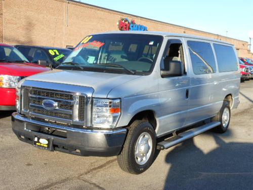 Ford Econoline Wagon 2008 photo 1