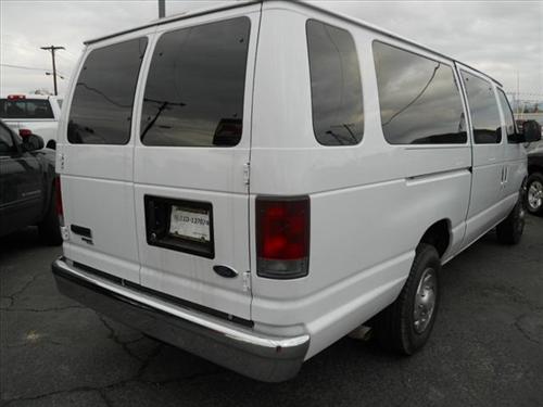 Ford Econoline Wagon 2008 photo 4