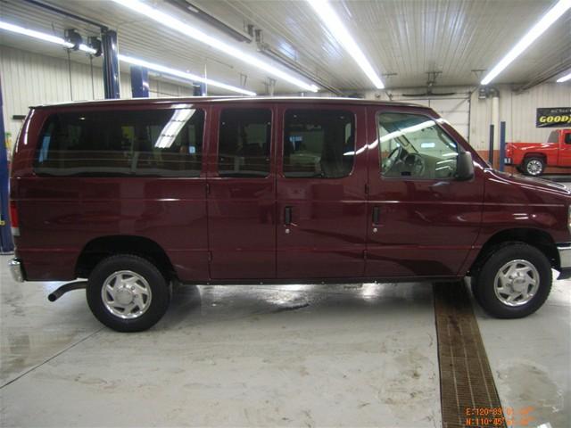 Ford Econoline Wagon ESi Passenger Van