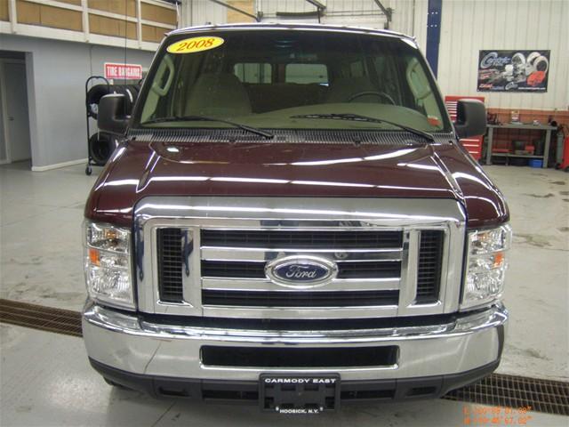 Ford Econoline Wagon 2008 photo 1