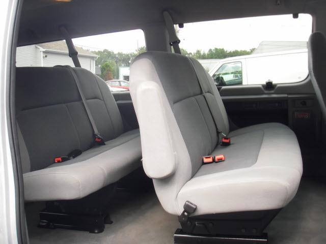 Ford Econoline Wagon 2008 photo 5