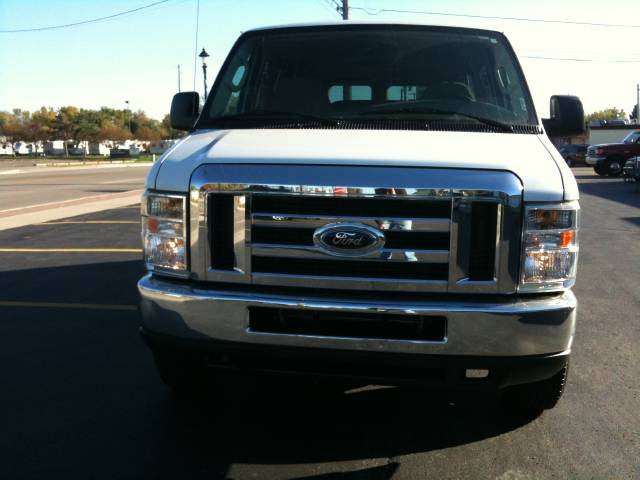 Ford Econoline Wagon 2008 photo 1