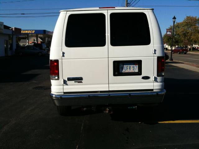 Ford Econoline Wagon 2008 photo 5