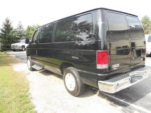 Ford Econoline Wagon 2008 photo 3