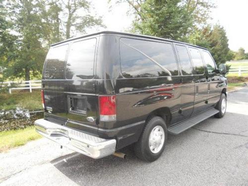 Ford Econoline Wagon 2008 photo 4