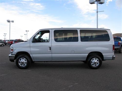 Ford Econoline Wagon 2008 photo 3