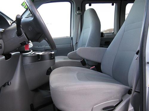 Ford Econoline Wagon 2008 photo 4