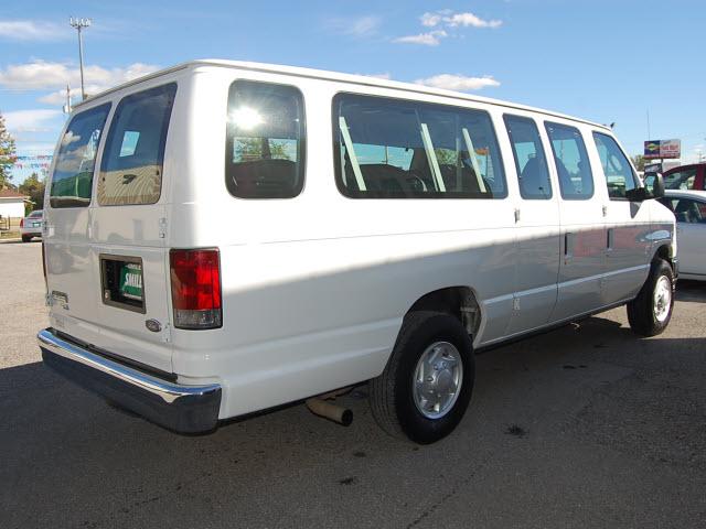 Ford Econoline Wagon CPE Passenger Van