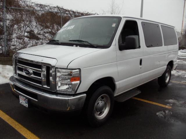 Ford Econoline Wagon 2008 photo 1