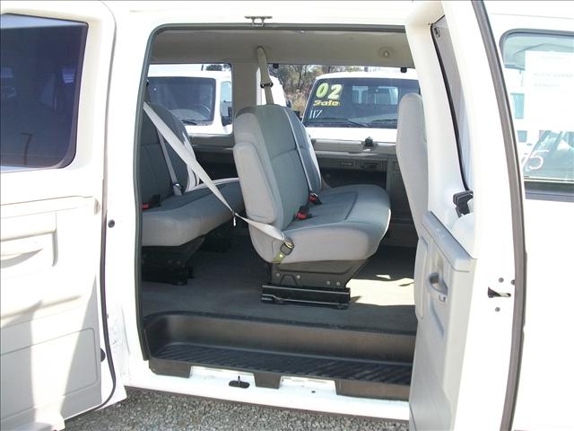 Ford Econoline Wagon 2008 photo 5