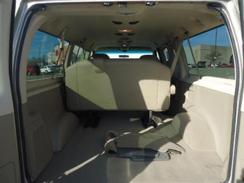Ford Econoline Wagon 2008 photo 3