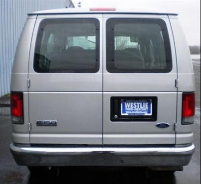 Ford Econoline Wagon 2008 photo 4
