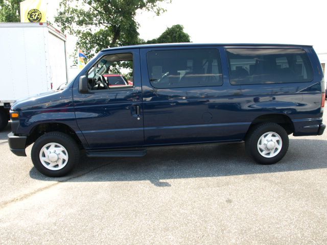 Ford Econoline Wagon Navigation W/premium Pk.plus Passenger Van