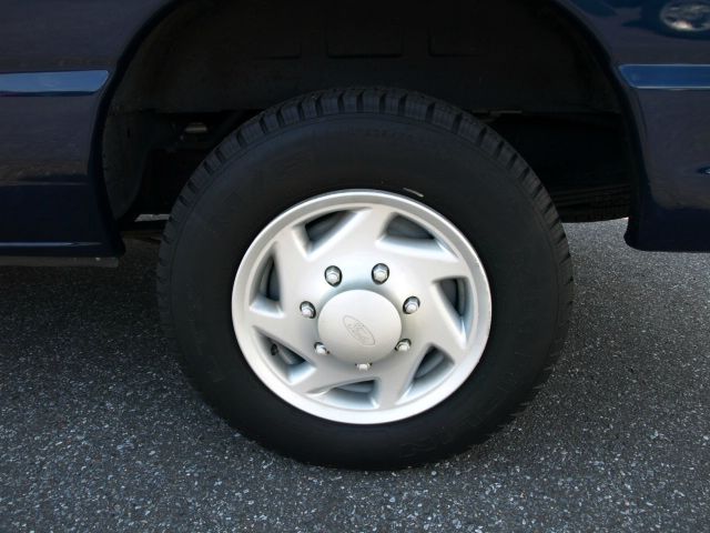 Ford Econoline Wagon 2009 photo 1