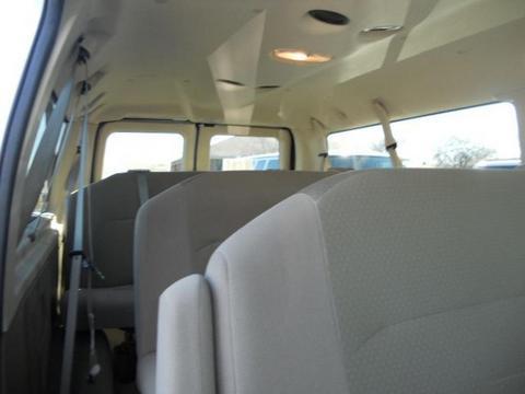 Ford Econoline Wagon 2010 photo 3