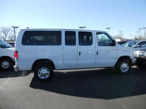 Ford Econoline Wagon 2010 photo 5