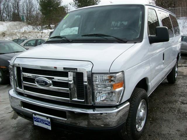 Ford Econoline Wagon SLE Duramax 4X4 Passenger Van