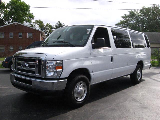Ford Econoline Wagon CPE Passenger Van