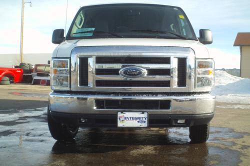 Ford Econoline Wagon 2010 photo 1