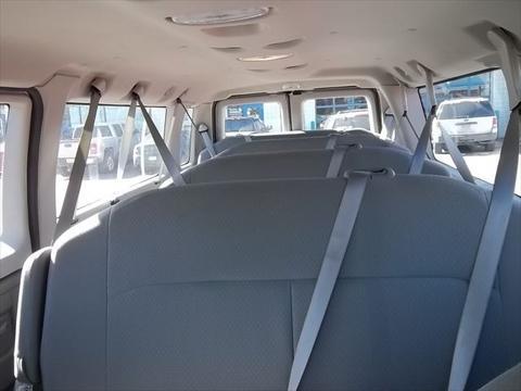 Ford Econoline Wagon 2010 photo 4