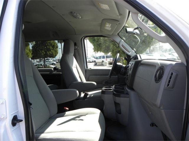 Ford Econoline Wagon With Navigation, Bluetoothand Sunroof Passenger Van