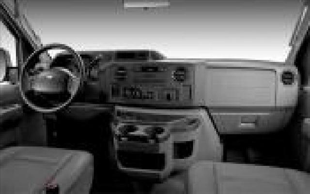 Ford Econoline Wagon 4WD CREW CAB 172lariat Unspecified