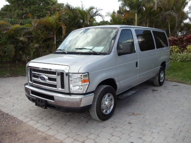 Ford Econoline Wagon SLE Duramax 4X4 Passenger Van