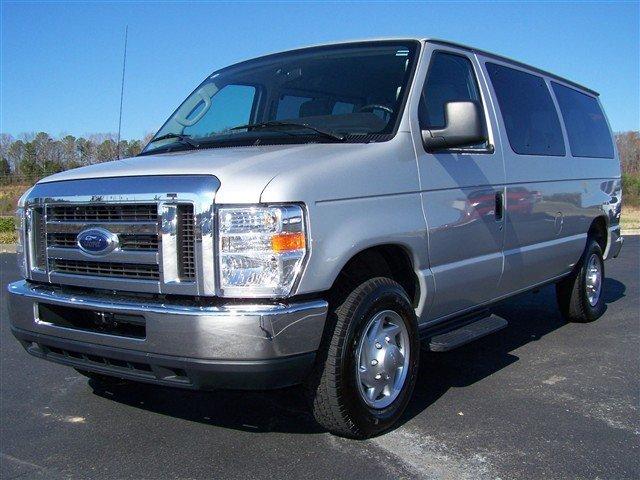 Ford Econoline Wagon ESi Passenger Van