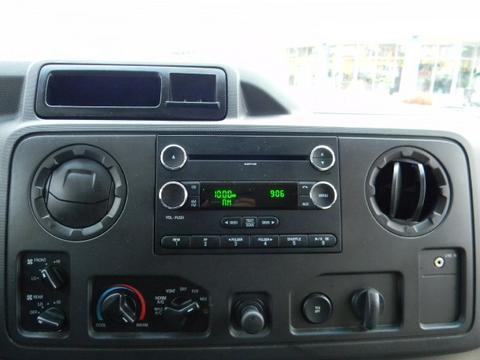 Ford Econoline Wagon 2010 photo 1