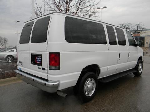 Ford Econoline Wagon 2010 photo 5