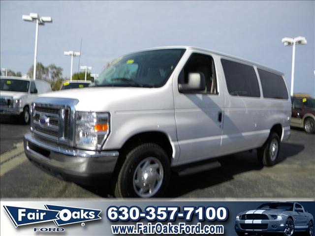 Ford Econoline Wagon 2dr Cpe V6 Manual GT Passenger Van