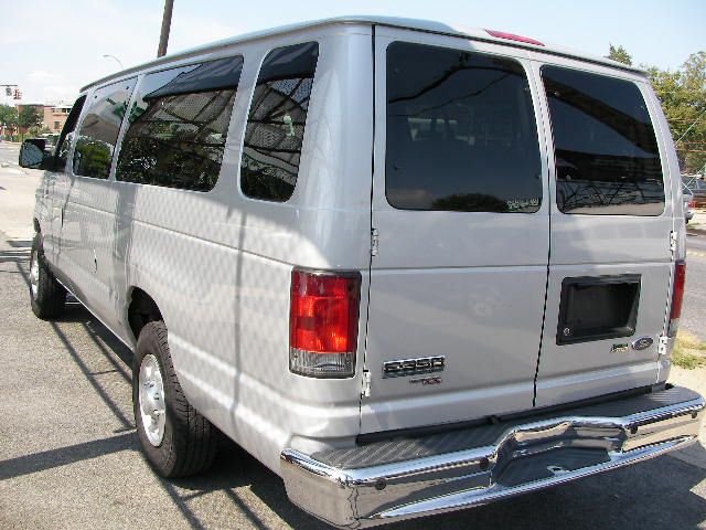 Ford Econoline Wagon Z71, 4X4, LS, XCAB Passenger Van