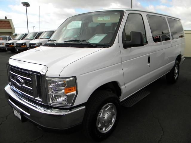 Ford Econoline Wagon 2dr Cpe V6 Manual GT Passenger Van