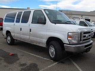 Ford Econoline Wagon 2011 photo 3
