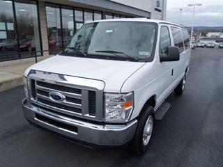 Ford Econoline Wagon 2011 photo 5