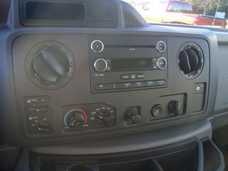 Ford Econoline Wagon 2011 photo 1