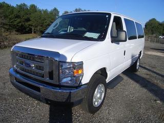 Ford Econoline Wagon 2011 photo 5