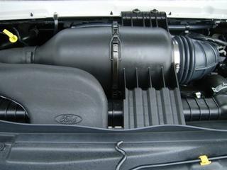 Ford Econoline Wagon 2011 photo 2