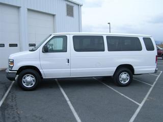 Ford Econoline Wagon 2011 photo 3