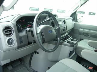Ford Econoline Wagon 2011 photo 5