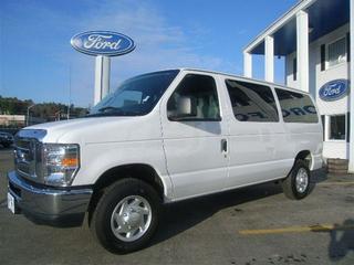 Ford Econoline Wagon 2011 photo 5