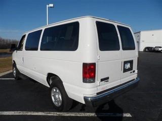 Ford Econoline Wagon 2011 photo 5